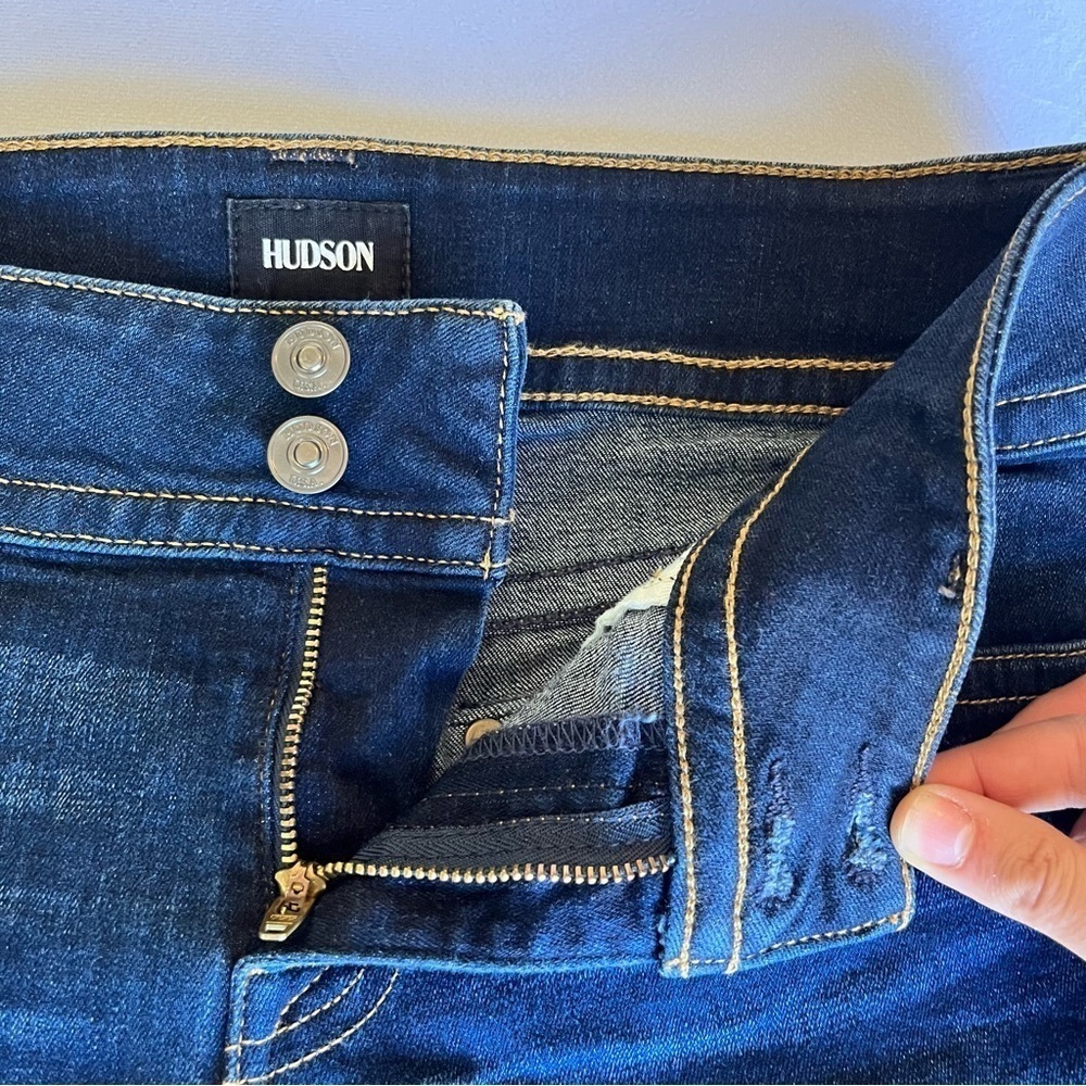 Hudson Mid Rise Dark Wash Denim Shorts Size 27 - Picture 4 of 8